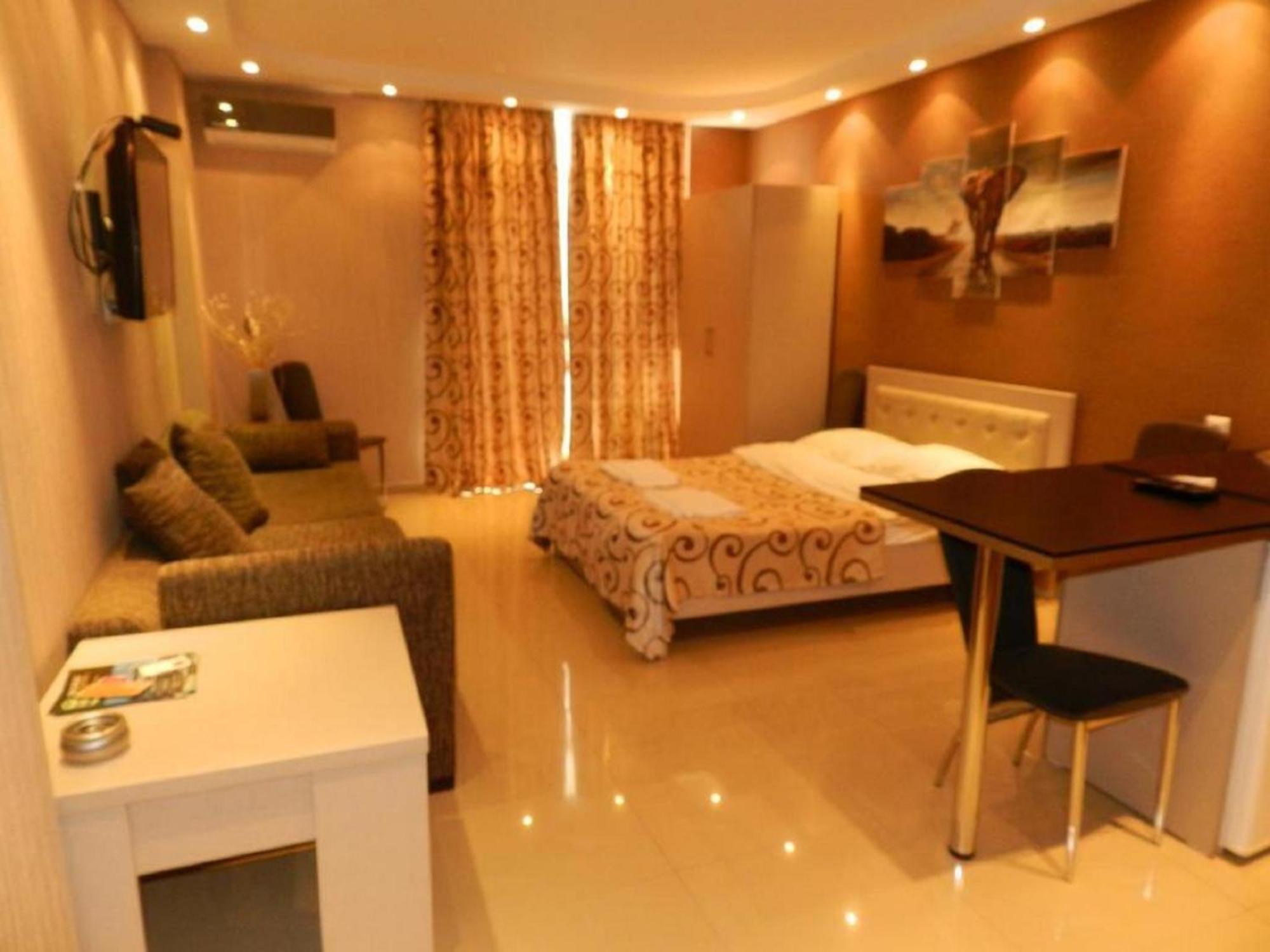 Apart Hotel Black Sea Towers Batumi Exterior photo