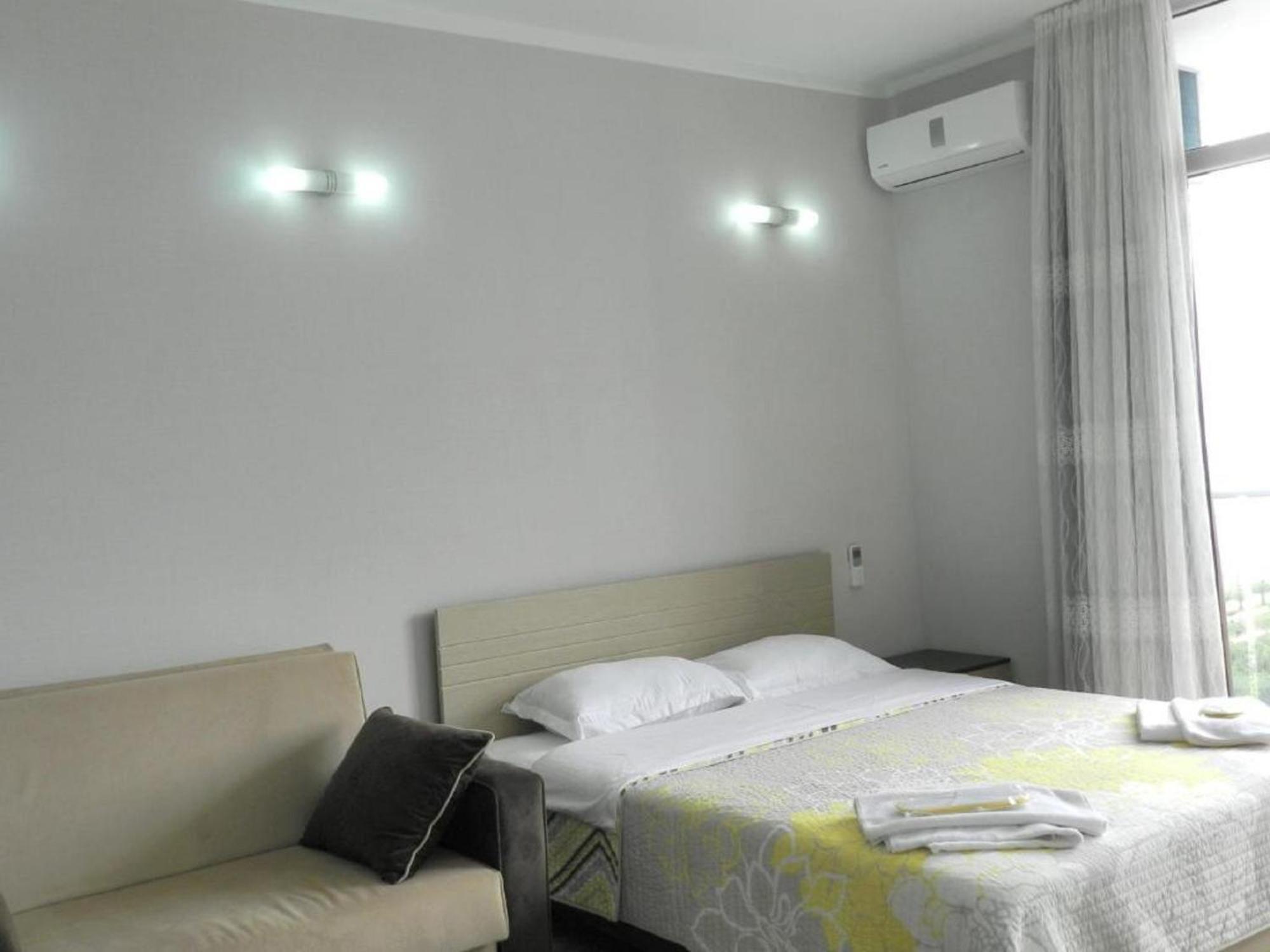 Apart Hotel Black Sea Towers Batumi Exterior photo
