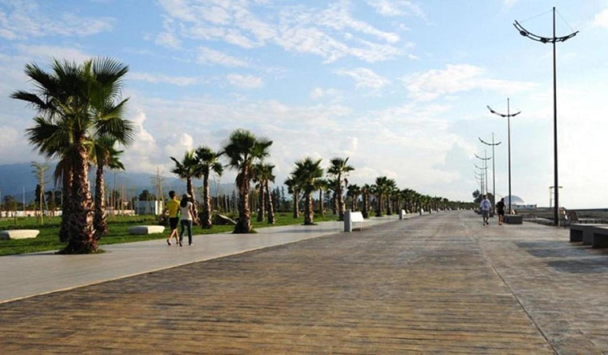 Apart Hotel Black Sea Towers Batumi Exterior photo