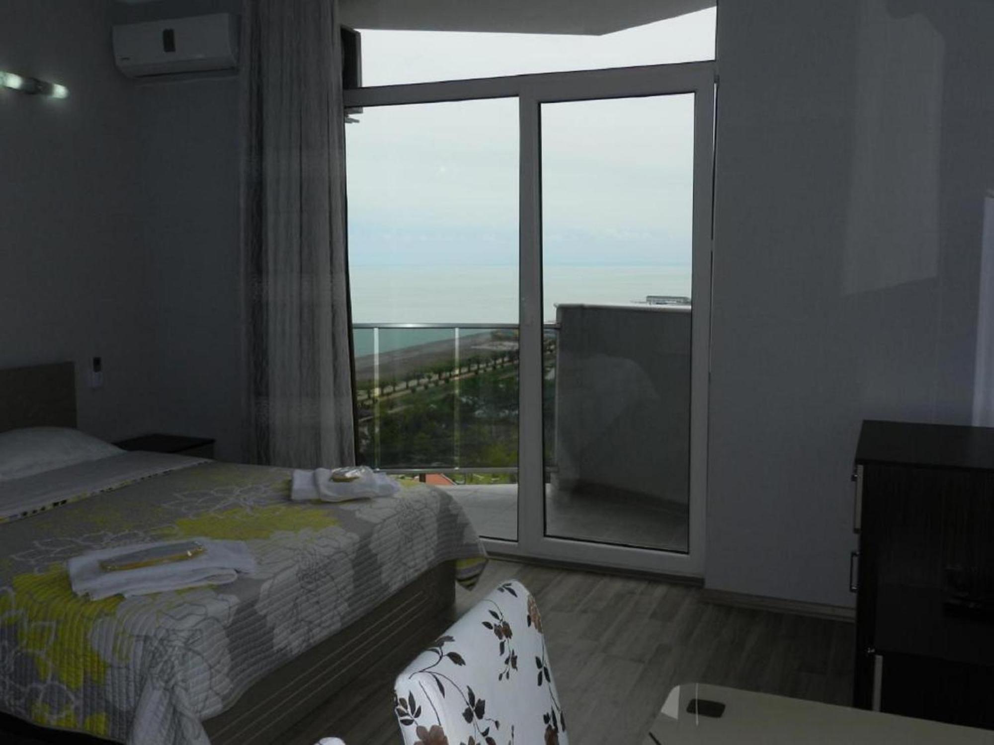 Apart Hotel Black Sea Towers Batumi Exterior photo